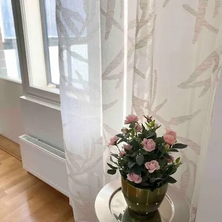 Pasila Modern Flat Centrally Located *